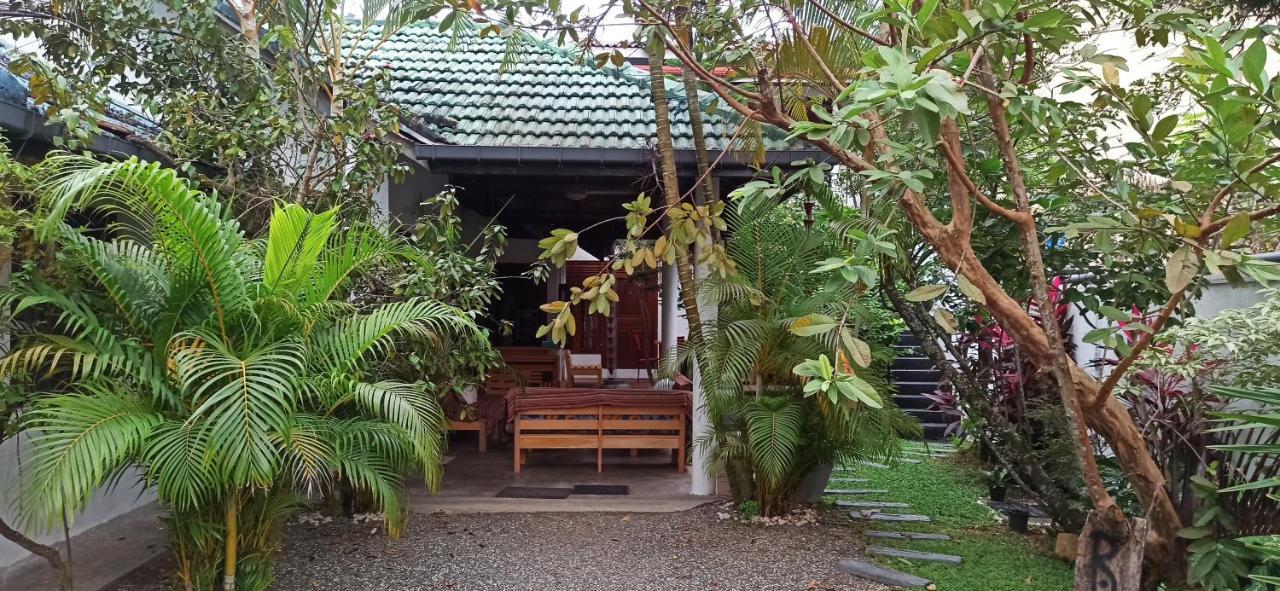 Rituale Guest House - Surf & Yoga 미리사 외부 사진